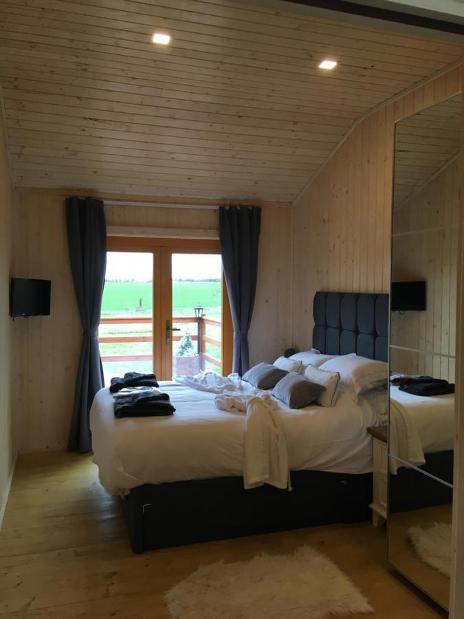 The Orchard Bramble Lodge Hadleigh  エクステリア 写真